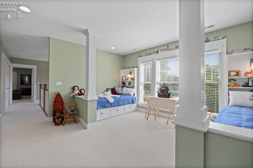 1304 Overlook Drive, Port Clinton, 43452, 5 Bedrooms Bedrooms, ,7 BathroomsBathrooms,Residential,For Sale,Overlook,20263132