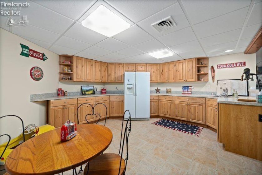 1304 Overlook Drive, Port Clinton, 43452, 5 Bedrooms Bedrooms, ,7 BathroomsBathrooms,Residential,For Sale,Overlook,20263132