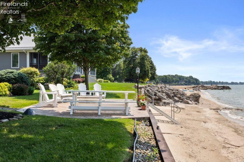 1304 Overlook Drive, Port Clinton, 43452, 5 Bedrooms Bedrooms, ,7 BathroomsBathrooms,Residential,For Sale,Overlook,20263132