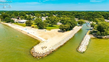 1304 Overlook Drive, Port Clinton, 43452, 5 Bedrooms Bedrooms, ,7 BathroomsBathrooms,Residential,For Sale,Overlook,20263132