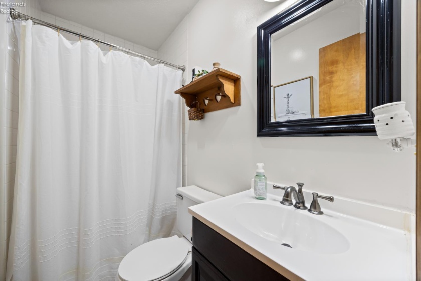 876 Moss Canyon Drive, Amherst, 44001, 4 Bedrooms Bedrooms, ,2 BathroomsBathrooms,Residential,For Sale,Moss Canyon,20263239