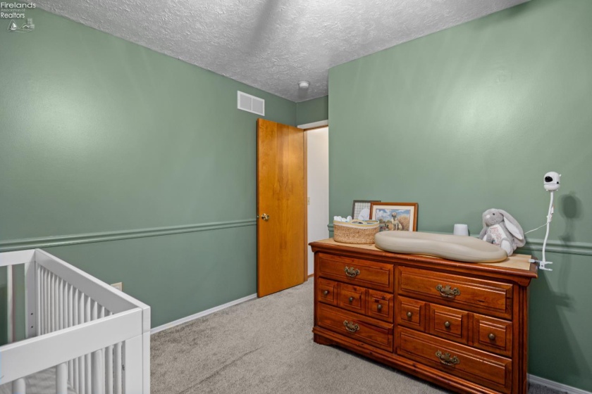 876 Moss Canyon Drive, Amherst, 44001, 4 Bedrooms Bedrooms, ,2 BathroomsBathrooms,Residential,For Sale,Moss Canyon,20263239