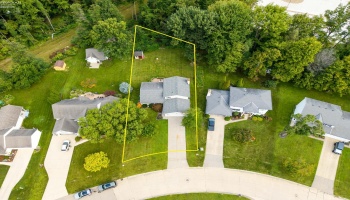 876 Moss Canyon Drive, Amherst, 44001, 4 Bedrooms Bedrooms, ,2 BathroomsBathrooms,Residential,For Sale,Moss Canyon,20263239