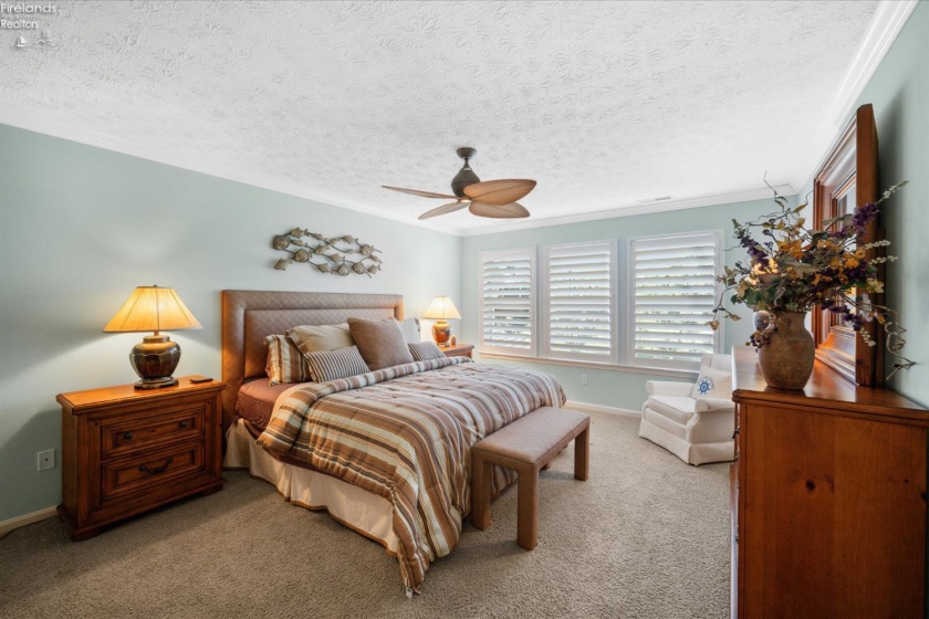 4445 Harbors Edge, Port Clinton, 43452, 3 Bedrooms Bedrooms, ,4 BathroomsBathrooms,Residential,For Sale,Harbors Edge,20263227