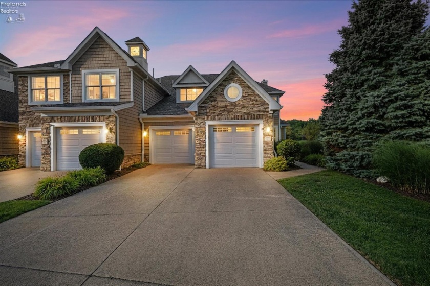 4445 Harbors Edge, Port Clinton, 43452, 3 Bedrooms Bedrooms, ,4 BathroomsBathrooms,Residential,For Sale,Harbors Edge,20263227