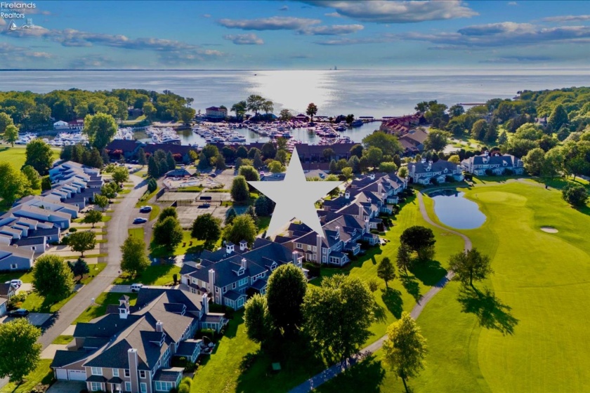 4445 Harbors Edge, Port Clinton, 43452, 3 Bedrooms Bedrooms, ,4 BathroomsBathrooms,Residential,For Sale,Harbors Edge,20263227