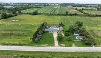 4253 Harbor Road, Port Clinton, 43452, 3 Bedroom Bedrooms, ,2 BathroomBathrooms,Residential,For Sale,Harbor,20263261