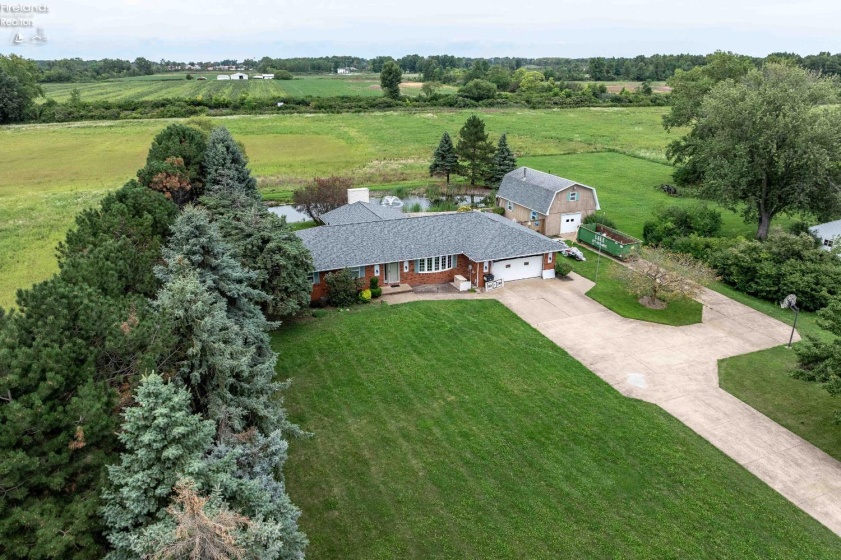 4253 Harbor Road, Port Clinton, 43452, 3 Bedrooms Bedrooms, ,2 BathroomsBathrooms,Residential,For Sale,Harbor,20263261