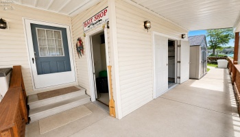 4804 Johnson Avenue, Port Clinton, 43452, 3 Bedrooms Bedrooms, ,2 BathroomsBathrooms,Residential,For Sale,Johnson,20263289 4804 Johnson Avenue, Port Clinton, 43452, 3 Bedrooms Bedrooms, ,2 BathroomsBathrooms,Residential,For Sale,Johnson,20263289