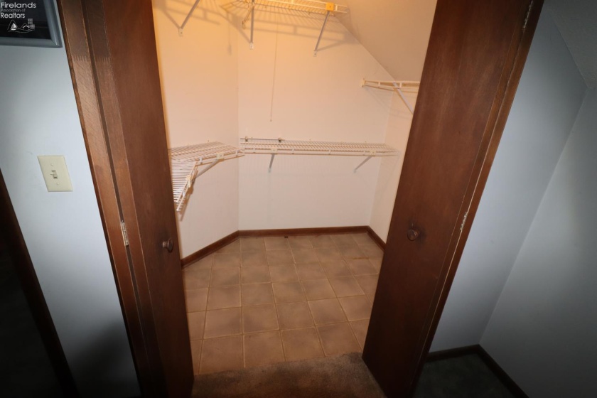 115 Meadowfield Ct, Elyria, 44035, 4 Bedrooms Bedrooms, ,2 BathroomsBathrooms,Residential,For Sale,Meadowfield Ct,20263235