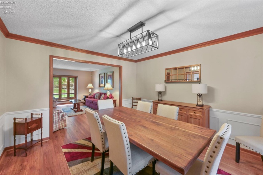 5123 Summer Dr, Sylvania, 43560, 4 Bedrooms Bedrooms, ,3 BathroomsBathrooms,Residential,For Sale,Summer Dr,20263209