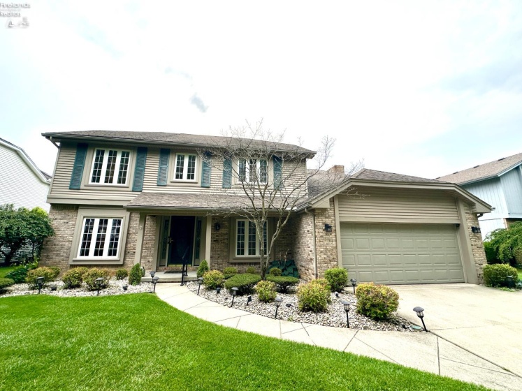 5123 Summer Dr, Sylvania, 43560, 4 Bedrooms Bedrooms, ,3 BathroomsBathrooms,Residential,For Sale,Summer Dr,20263209