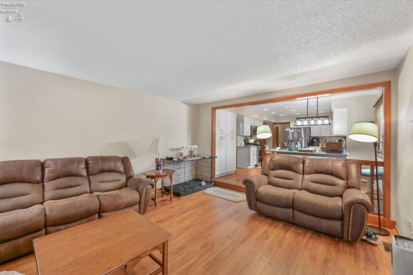 5123 Summer Dr, Sylvania, 43560, 4 Bedrooms Bedrooms, ,3 BathroomsBathrooms,Residential,For Sale,Summer Dr,20263209