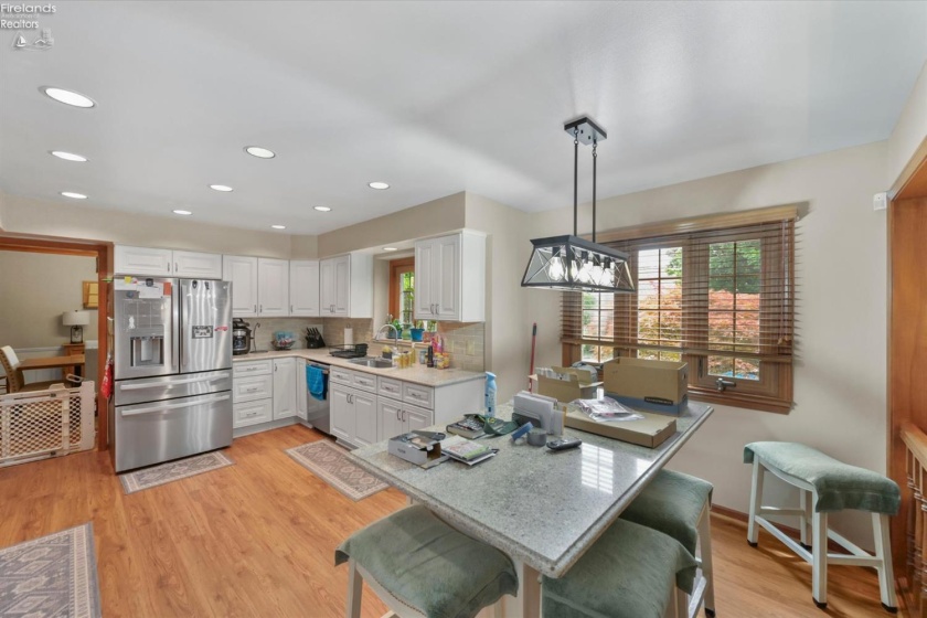 5123 Summer Dr, Sylvania, 43560, 4 Bedrooms Bedrooms, ,3 BathroomsBathrooms,Residential,For Sale,Summer Dr,20263209