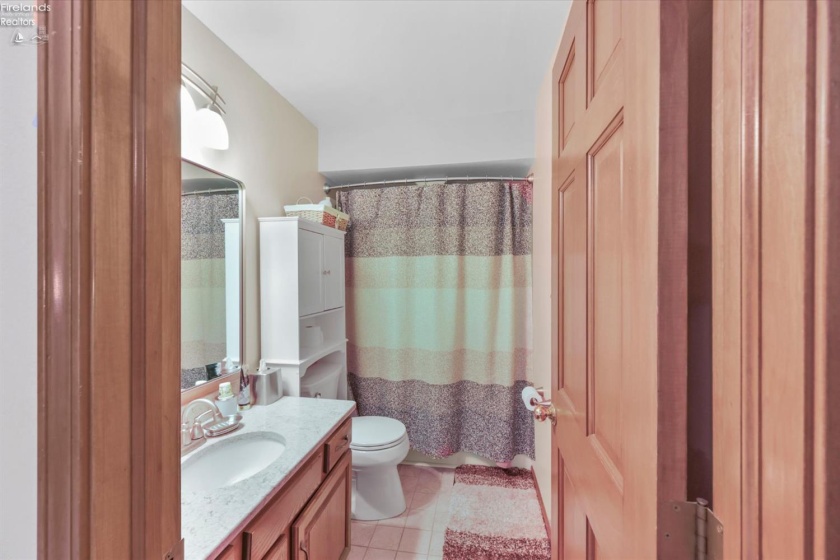 5123 Summer Dr, Sylvania, 43560, 4 Bedrooms Bedrooms, ,3 BathroomsBathrooms,Residential,For Sale,Summer Dr,20263209