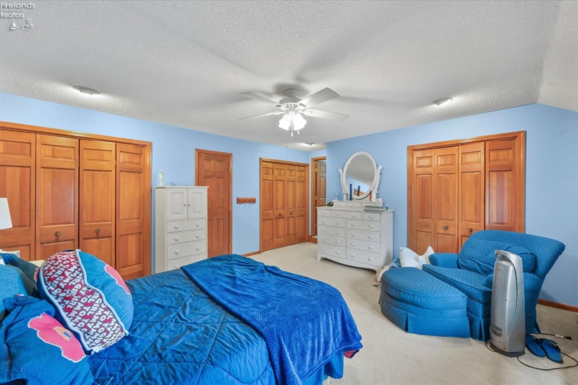 5123 Summer Dr, Sylvania, 43560, 4 Bedrooms Bedrooms, ,3 BathroomsBathrooms,Residential,For Sale,Summer Dr,20263209