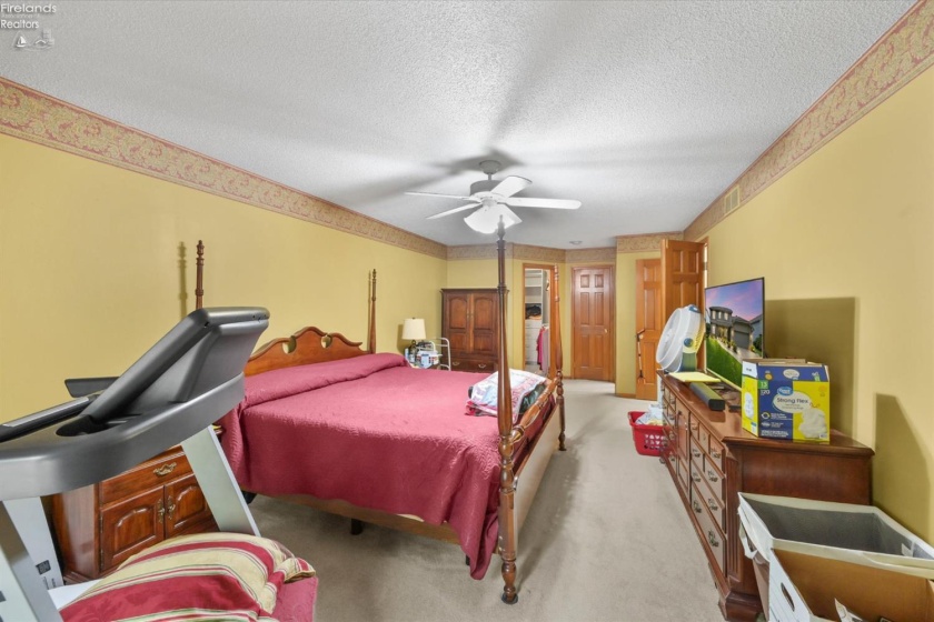 5123 Summer Dr, Sylvania, 43560, 4 Bedrooms Bedrooms, ,3 BathroomsBathrooms,Residential,For Sale,Summer Dr,20263209