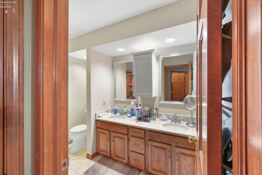 5123 Summer Dr, Sylvania, 43560, 4 Bedrooms Bedrooms, ,3 BathroomsBathrooms,Residential,For Sale,Summer Dr,20263209