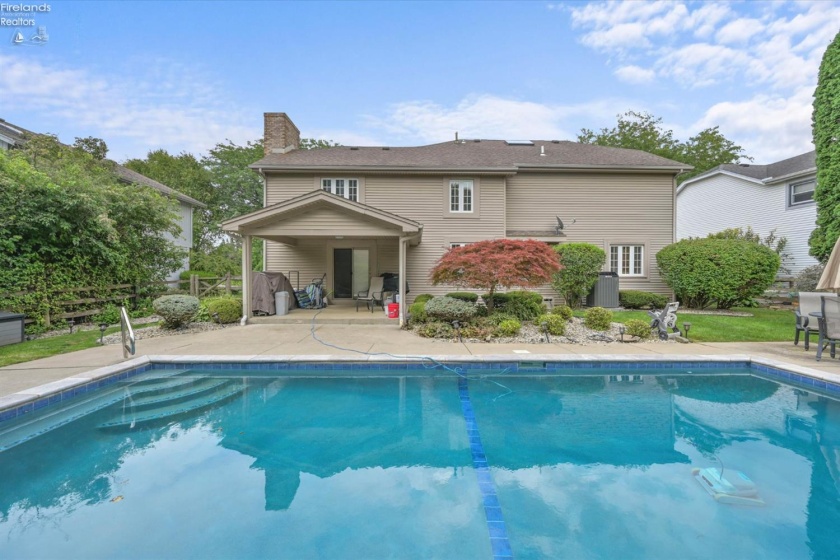 5123 Summer Dr, Sylvania, 43560, 4 Bedrooms Bedrooms, ,3 BathroomsBathrooms,Residential,For Sale,Summer Dr,20263209
