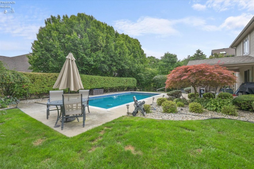 5123 Summer Dr, Sylvania, 43560, 4 Bedrooms Bedrooms, ,3 BathroomsBathrooms,Residential,For Sale,Summer Dr,20263209