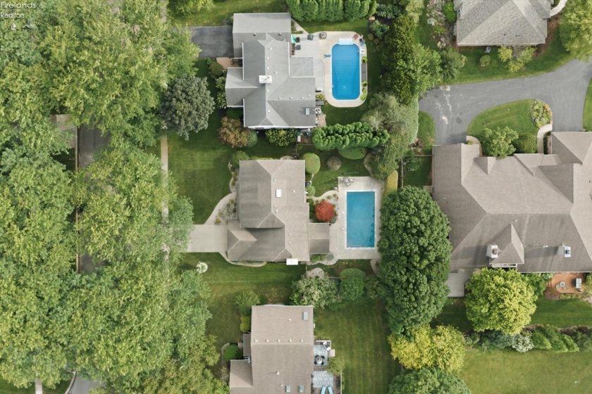 5123 Summer Dr, Sylvania, 43560, 4 Bedrooms Bedrooms, ,3 BathroomsBathrooms,Residential,For Sale,Summer Dr,20263209
