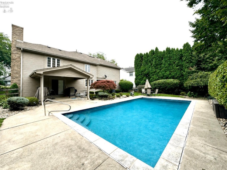 5123 Summer Dr, Sylvania, 43560, 4 Bedrooms Bedrooms, ,3 BathroomsBathrooms,Residential,For Sale,Summer Dr,20263209