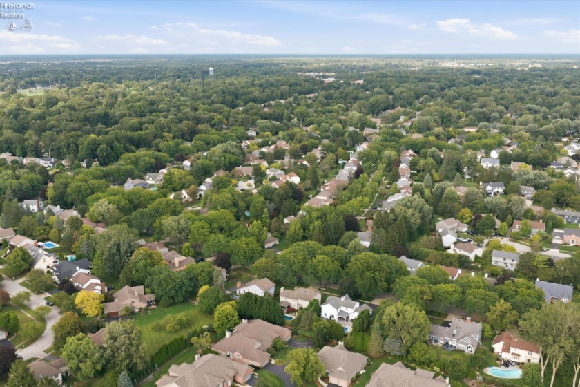 5123 Summer Dr, Sylvania, 43560, 4 Bedrooms Bedrooms, ,3 BathroomsBathrooms,Residential,For Sale,Summer Dr,20263209