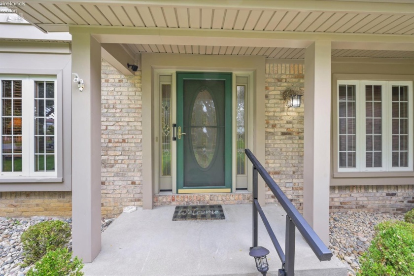 5123 Summer Dr, Sylvania, 43560, 4 Bedrooms Bedrooms, ,3 BathroomsBathrooms,Residential,For Sale,Summer Dr,20263209