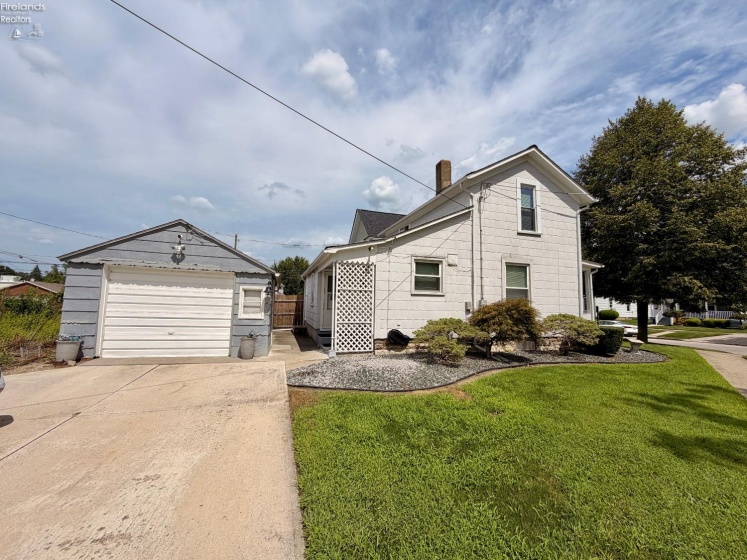 400 Jackson Street, Fremont, 43420, 3 Bedrooms Bedrooms, ,1 BathroomBathrooms,Residential,For Sale,Jackson,20263263