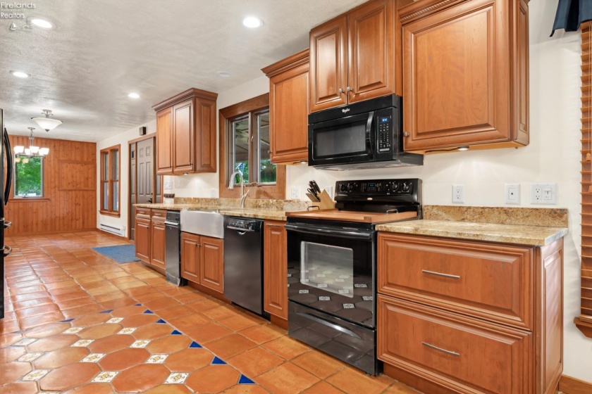 48 Concord Avenue, Put-In-Bay, 43456, 3 Bedroom Bedrooms, ,2 BathroomBathrooms,Residential,For Sale,Concord,20263262