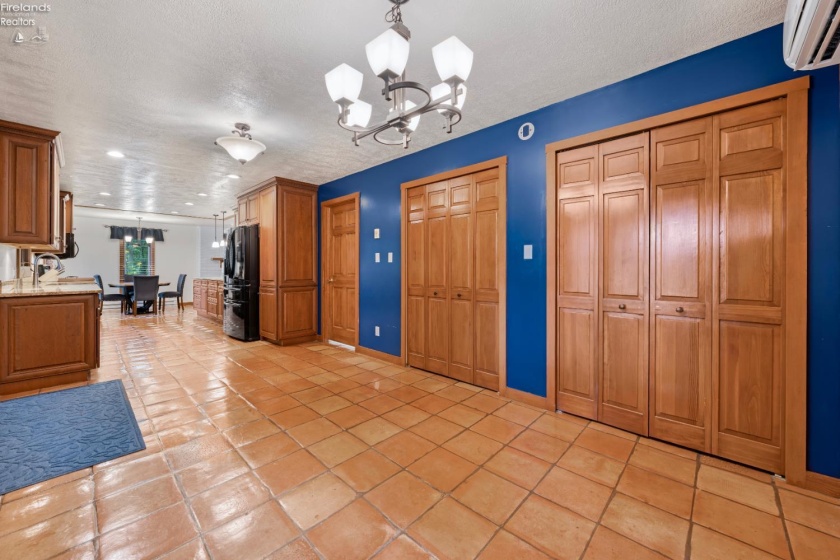 48 Concord Avenue, Put-In-Bay, 43456, 3 Bedroom Bedrooms, ,2 BathroomBathrooms,Residential,For Sale,Concord,20263262