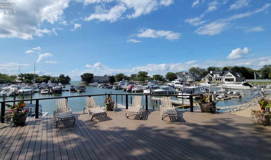 4390 Marin Woods, Port Clinton, 43452, 2 Bedrooms Bedrooms, ,4 BathroomsBathrooms,Residential,For Sale,Marin Woods,20263305