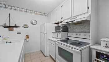 216 Lakeshore Drive, Port Clinton, 43452, 1 Bedroom Bedrooms, ,1 BathroomBathrooms,Residential,For Sale,Lakeshore,20263286