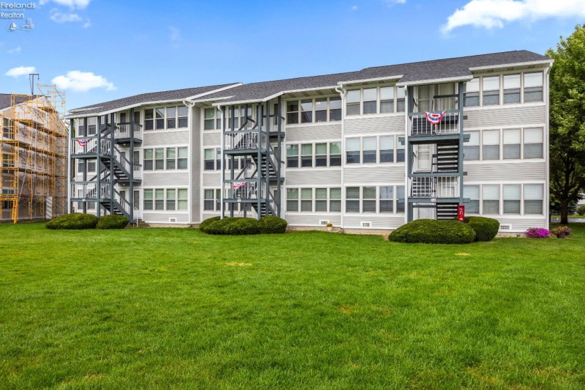 216 Lakeshore Drive, Port Clinton, 43452, 1 Bedroom Bedrooms, ,1 BathroomBathrooms,Residential,For Sale,Lakeshore,20263286