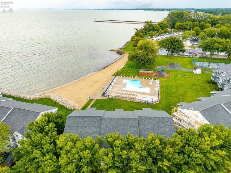 216 Lakeshore Drive, Port Clinton, 43452, 1 Bedroom Bedrooms, ,1 BathroomBathrooms,Residential,For Sale,Lakeshore,20263286