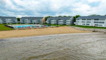 216 Lakeshore Drive, Port Clinton, 43452, 1 Bedroom Bedrooms, ,1 BathroomBathrooms,Residential,For Sale,Lakeshore,20263286