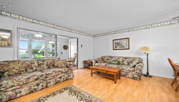 216 Lakeshore Drive, Port Clinton, 43452, 1 Bedroom Bedrooms, ,1 BathroomBathrooms,Residential,For Sale,Lakeshore,20263286