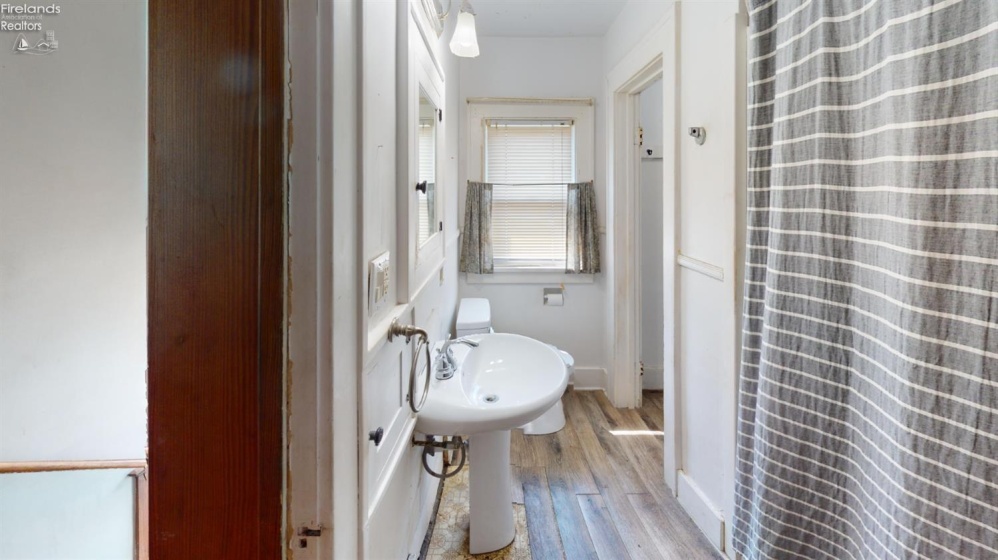 400 Collinwood Boulevard, Fremont, 43420, 3 Bedrooms Bedrooms, ,1 BathroomBathrooms,Residential,For Sale,Collinwood,20263304