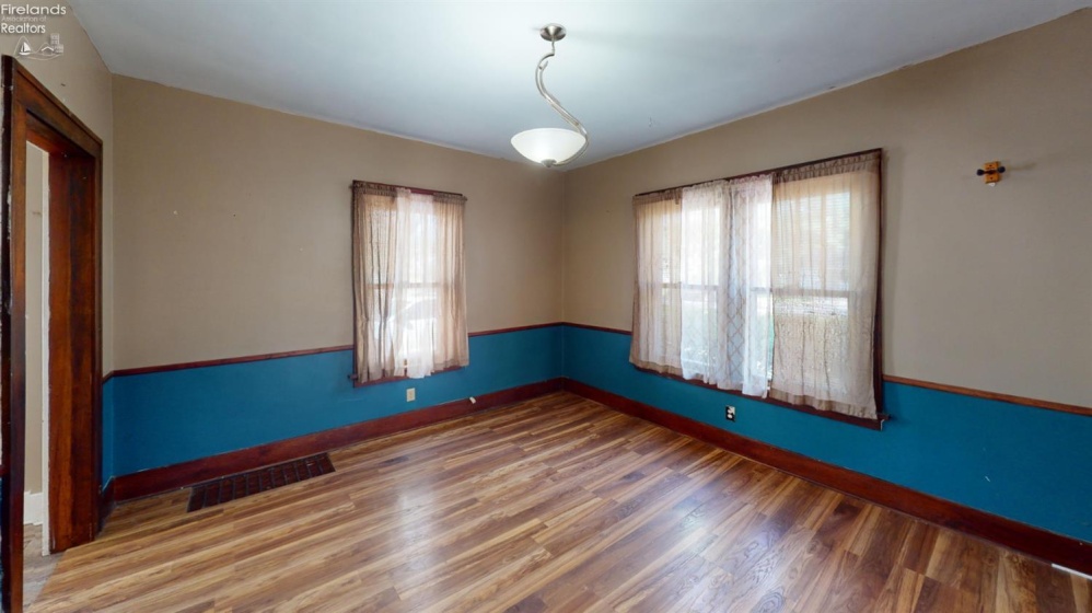 400 Collinwood Boulevard, Fremont, 43420, 3 Bedrooms Bedrooms, ,1 BathroomBathrooms,Residential,For Sale,Collinwood,20263304