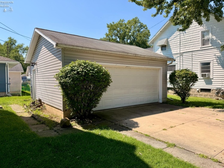 400 Collinwood Boulevard, Fremont, 43420, 3 Bedrooms Bedrooms, ,1 BathroomBathrooms,Residential,For Sale,Collinwood,20263304