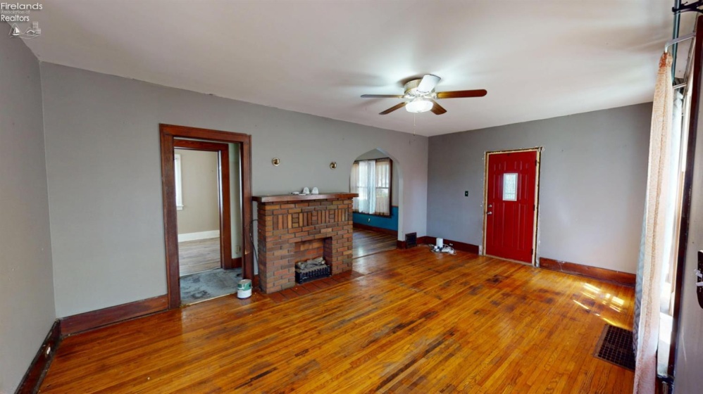 400 Collinwood Boulevard, Fremont, 43420, 3 Bedrooms Bedrooms, ,1 BathroomBathrooms,Residential,For Sale,Collinwood,20263304