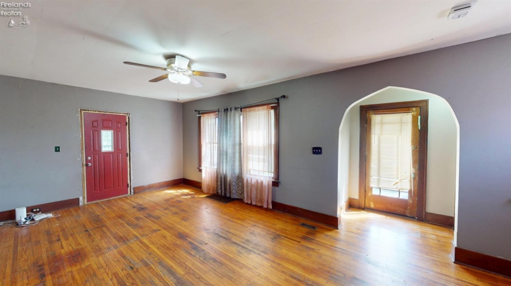 400 Collinwood Boulevard, Fremont, 43420, 3 Bedrooms Bedrooms, ,1 BathroomBathrooms,Residential,For Sale,Collinwood,20263304