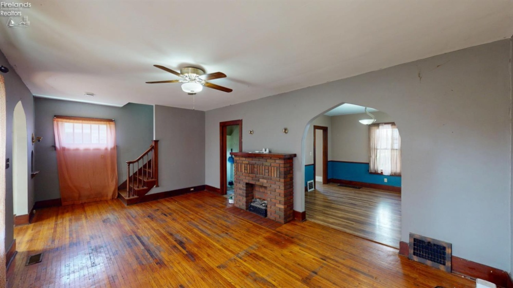 400 Collinwood Boulevard, Fremont, 43420, 3 Bedrooms Bedrooms, ,1 BathroomBathrooms,Residential,For Sale,Collinwood,20263304