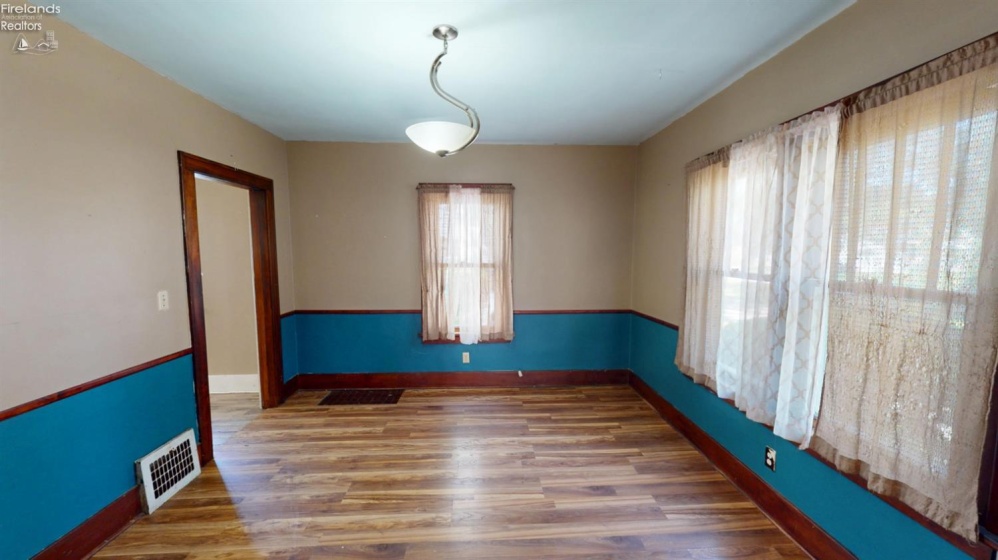 400 Collinwood Boulevard, Fremont, 43420, 3 Bedrooms Bedrooms, ,1 BathroomBathrooms,Residential,For Sale,Collinwood,20263304