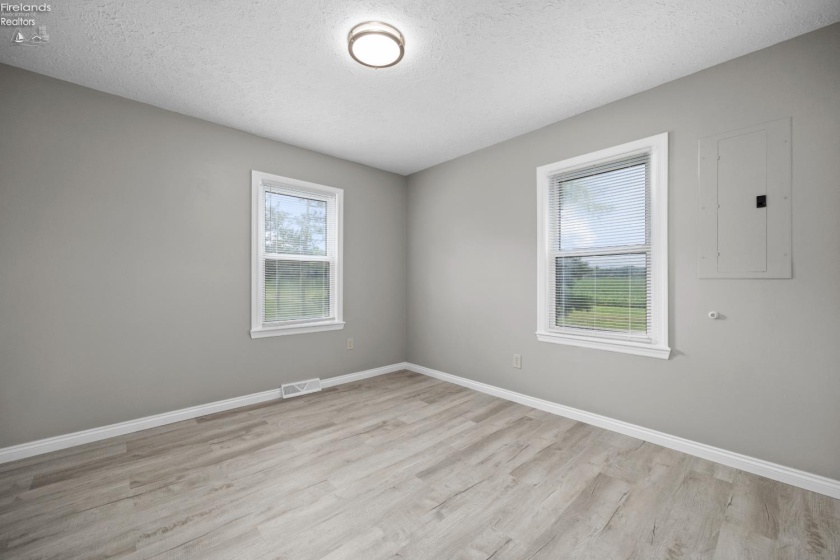 6485 Russia Rd., South Amherst, 44001, 3 Bedrooms Bedrooms, ,1 BathroomBathrooms,Residential,For Sale,Russia Rd.,20263274