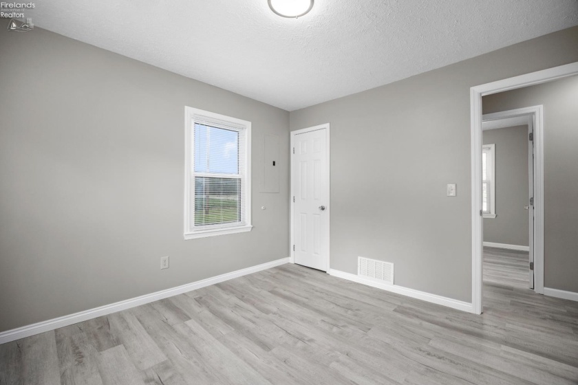 6485 Russia Rd., South Amherst, 44001, 3 Bedrooms Bedrooms, ,1 BathroomBathrooms,Residential,For Sale,Russia Rd.,20263274