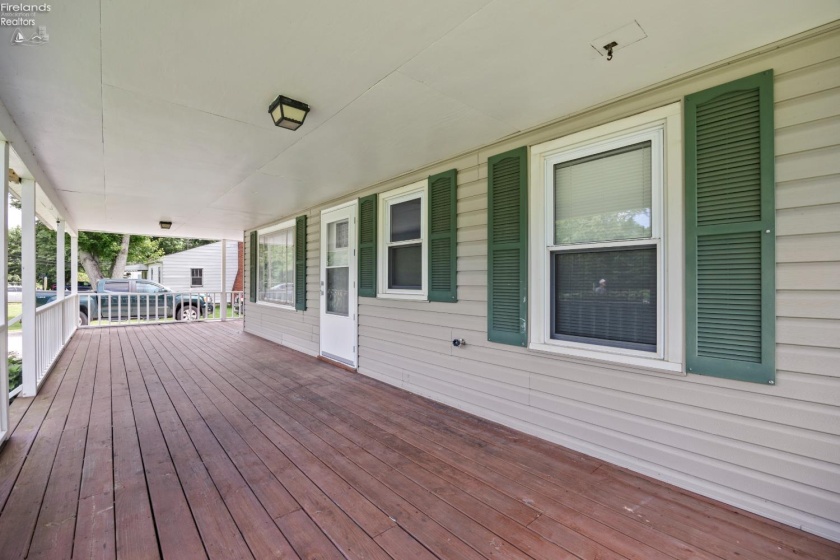 6485 Russia Rd., South Amherst, 44001, 3 Bedrooms Bedrooms, ,1 BathroomBathrooms,Residential,For Sale,Russia Rd.,20263274