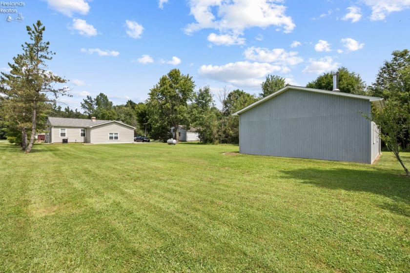 6485 Russia Rd., South Amherst, 44001, 3 Bedrooms Bedrooms, ,1 BathroomBathrooms,Residential,For Sale,Russia Rd.,20263274