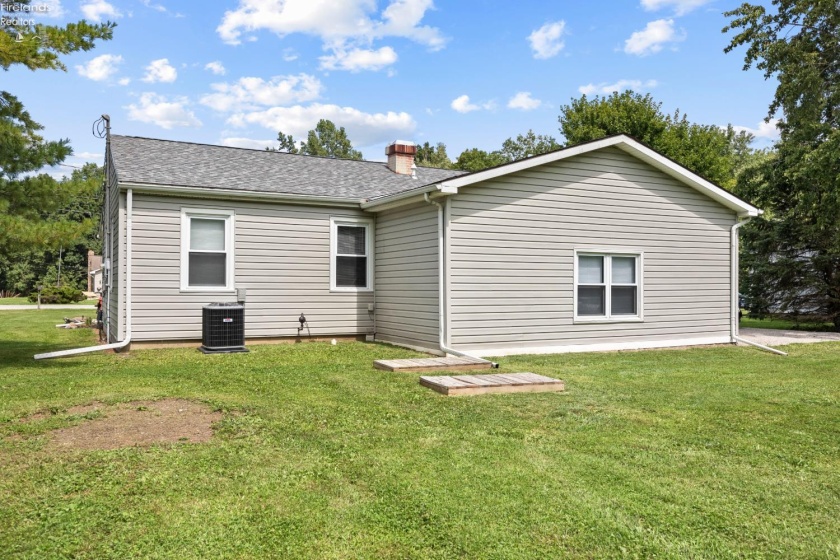 6485 Russia Rd., South Amherst, 44001, 3 Bedrooms Bedrooms, ,1 BathroomBathrooms,Residential,For Sale,Russia Rd.,20263274