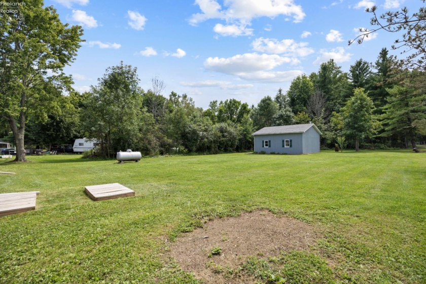 6485 Russia Rd., South Amherst, 44001, 3 Bedrooms Bedrooms, ,1 BathroomBathrooms,Residential,For Sale,Russia Rd.,20263274
